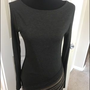 Bailey long sleeve dress grey with gold on bottom.